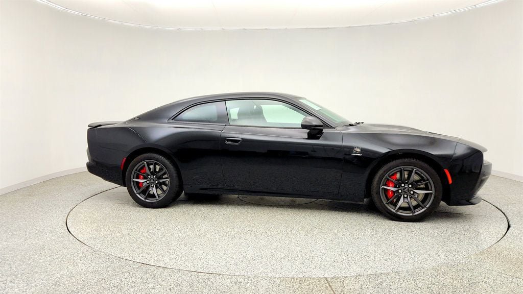 Used 2024 Dodge Charger Daytona Scat Pack w/ Plus Group AWD/4WD image 4