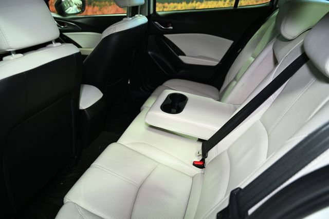 Used 2018 MAZDA MAZDA3 Grand Touring w/ Premium Equipment Package image 40