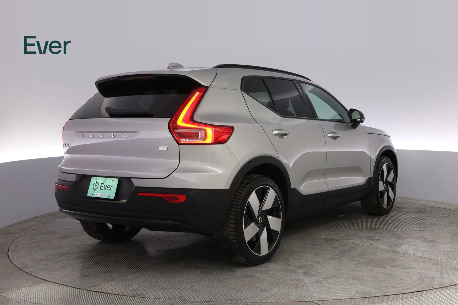 Used 2023 Volvo XC40 Recharge Ultimate AWD/4WD image 10