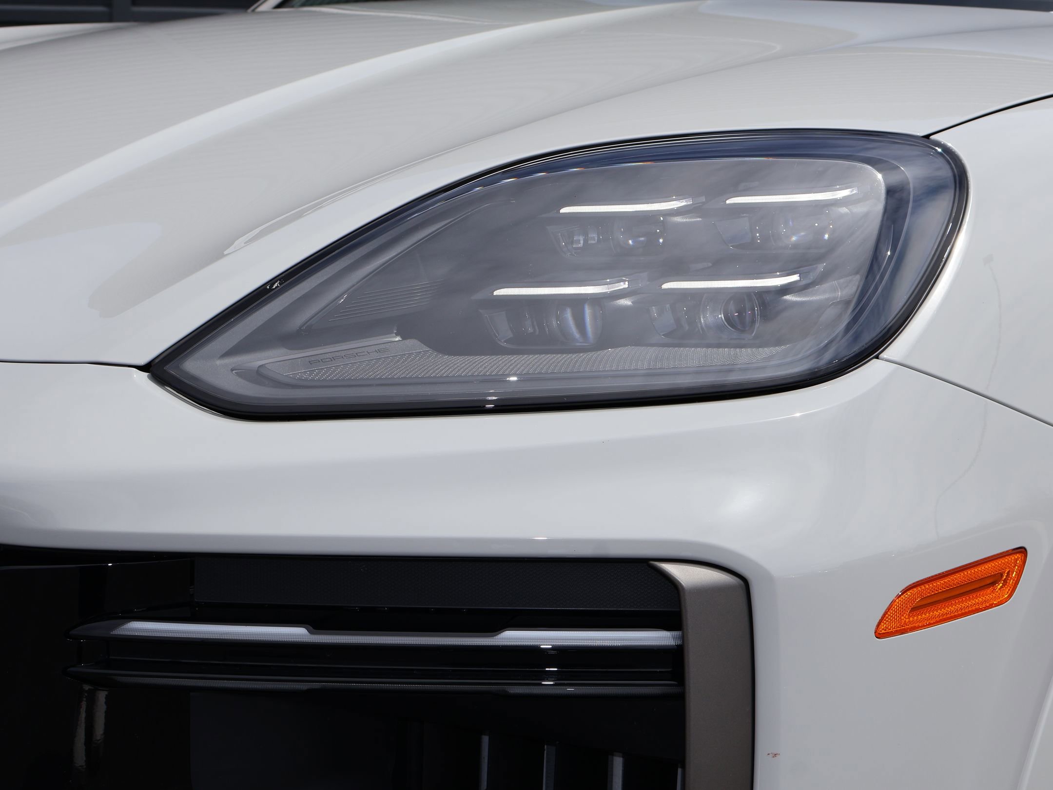 Used 2025 Porsche Cayenne Turbo image 12