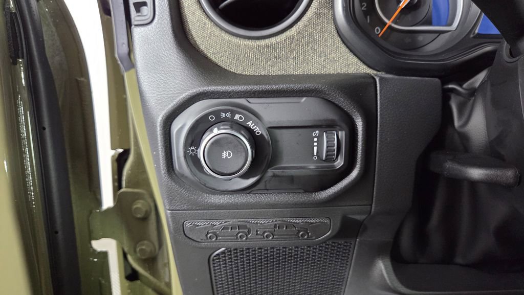 New 2026 Jeep Wrangler Willys AWD/4WD image 18