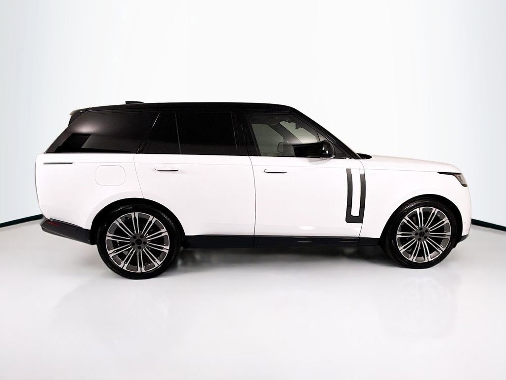 New 2026 Land Rover Range Rover SE image 4