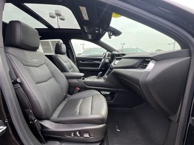 Used 2024 Cadillac XT5 Premium Luxury w/ LPO, Floor Liner Package AWD/4WD image 13
