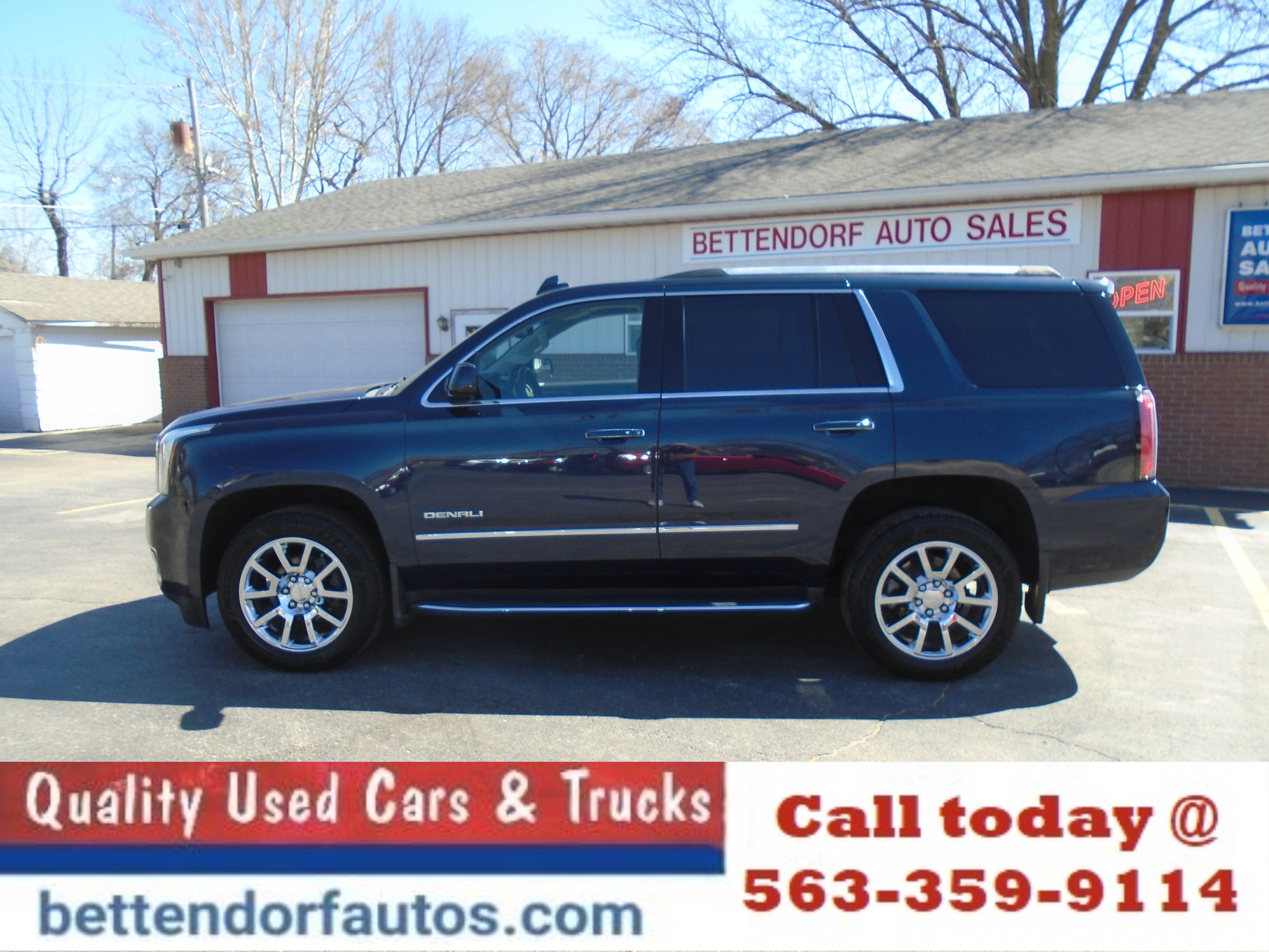 Used 2018 GMC Yukon Denali w/ Open Road Package AWD/4WD image 1