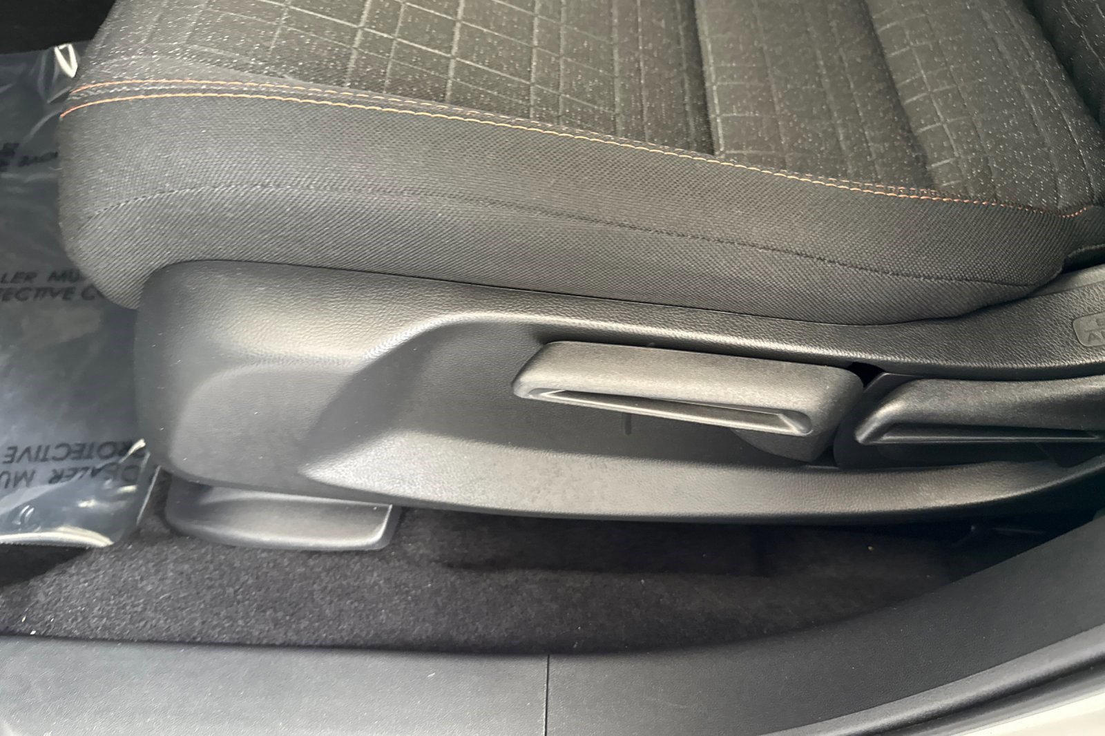 Certified 2025 Honda HR-V Sport image 14