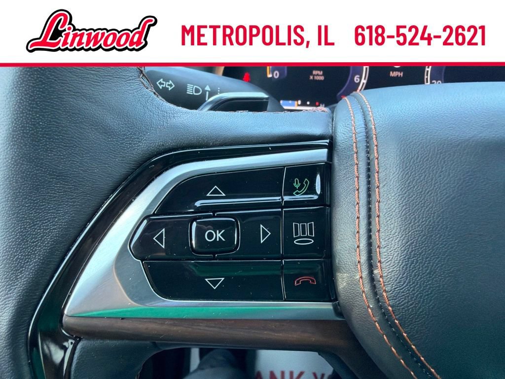 Used 2025 Jeep Grand Cherokee Summit AWD/4WD image 23