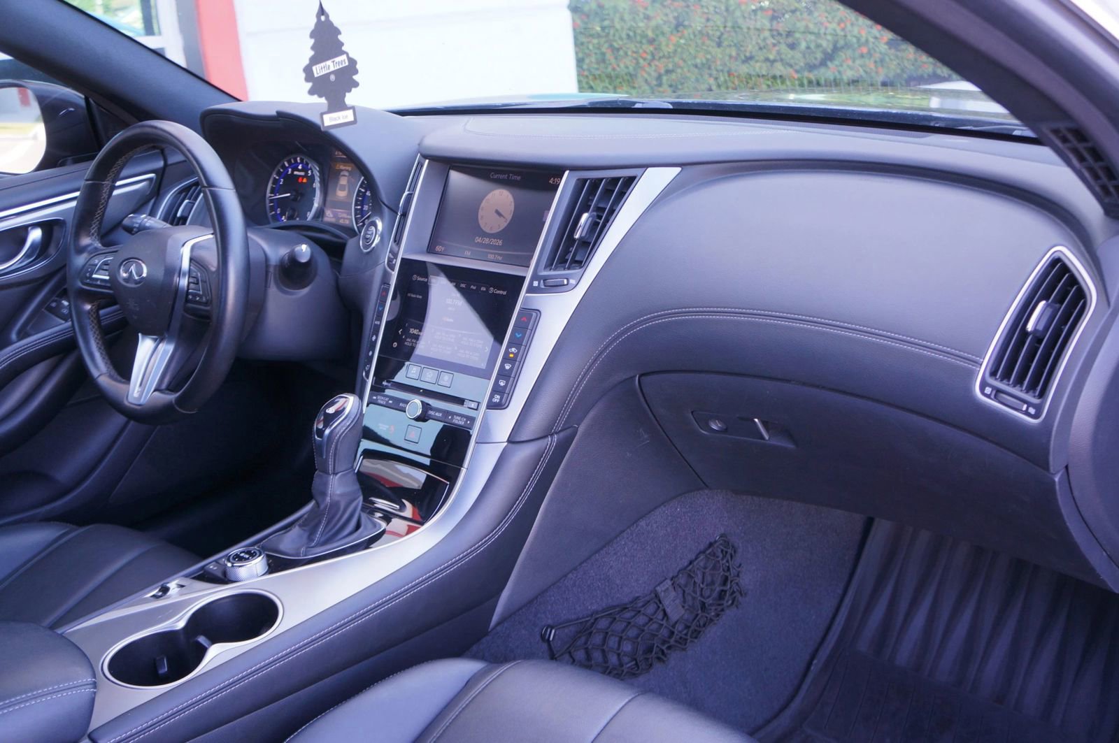 Used 2018 INFINITI Q60 2.0t w/ Cargo Package RWD image 23