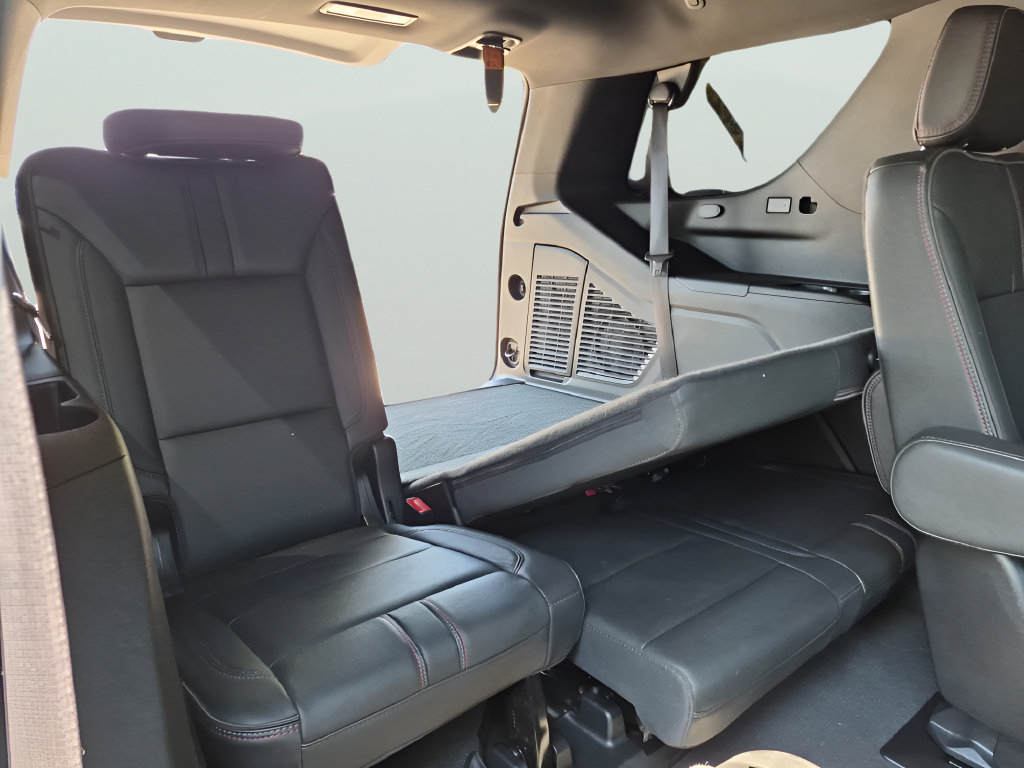 Used 2024 Chevrolet Tahoe RST w/ Luxury Package RWD image 34