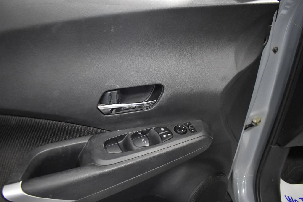 Certified 2023 Nissan Kicks SV FWD image 15