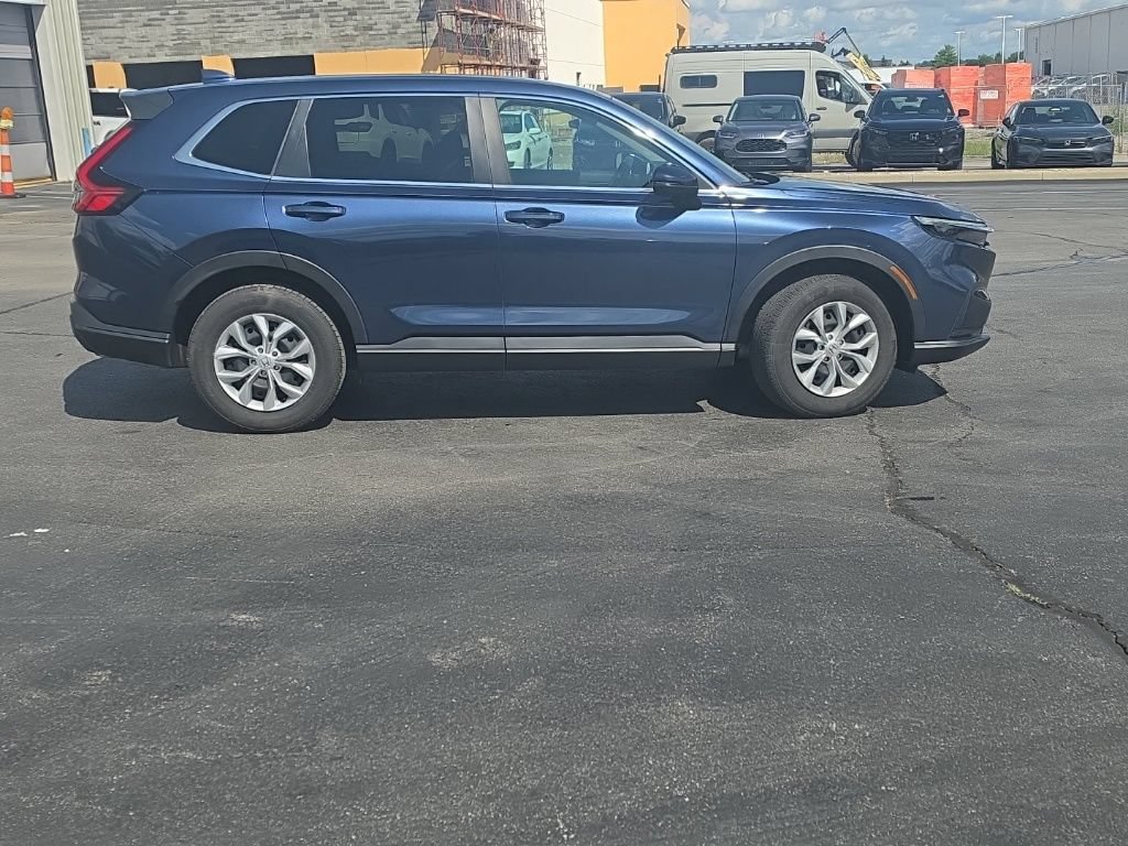Used 2025 Honda CR-V LX image 9