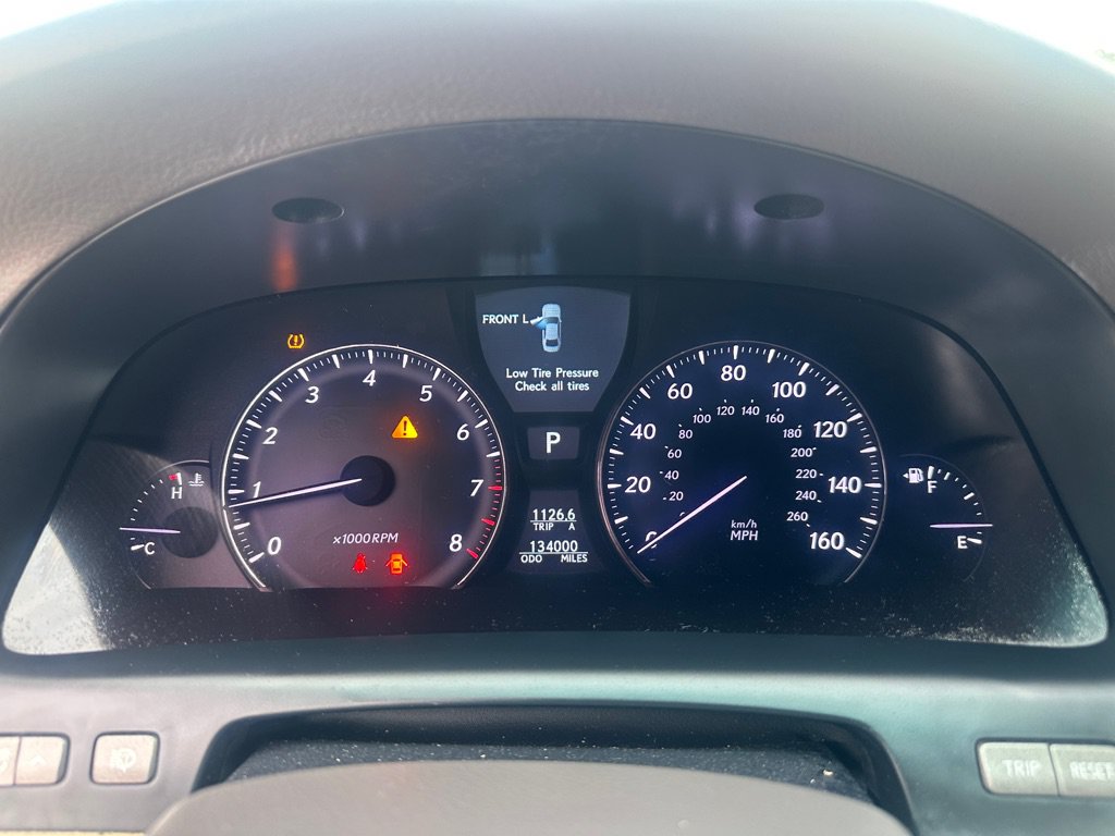 Used 2010 Lexus LS 460 AWD w/ Comfort Pkg image 18