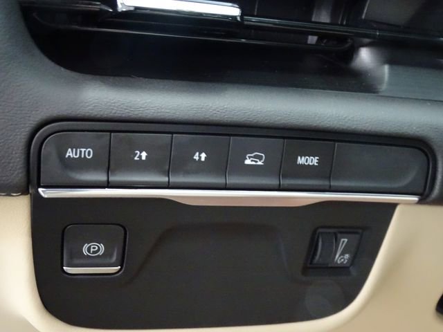 Certified 2023 Cadillac Escalade ESV Premium Luxury image 13