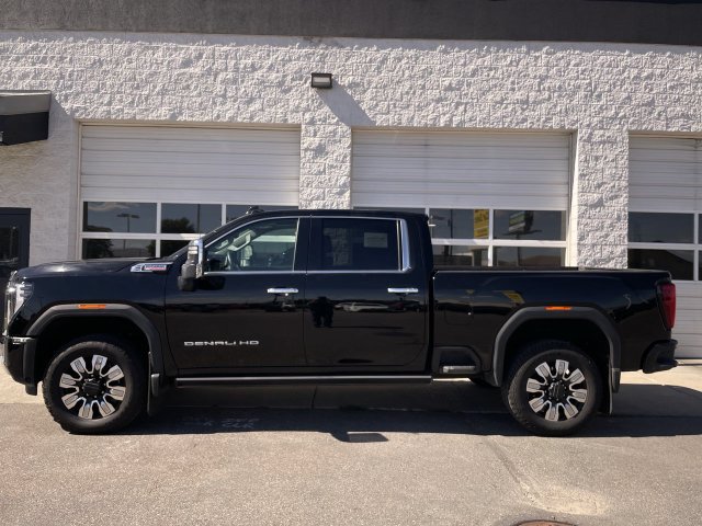 Used 2026 GMC Sierra 3500 Denali w/ Denali Reserve Package