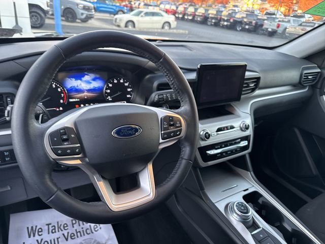 Used 2020 Ford Explorer XLT image 14