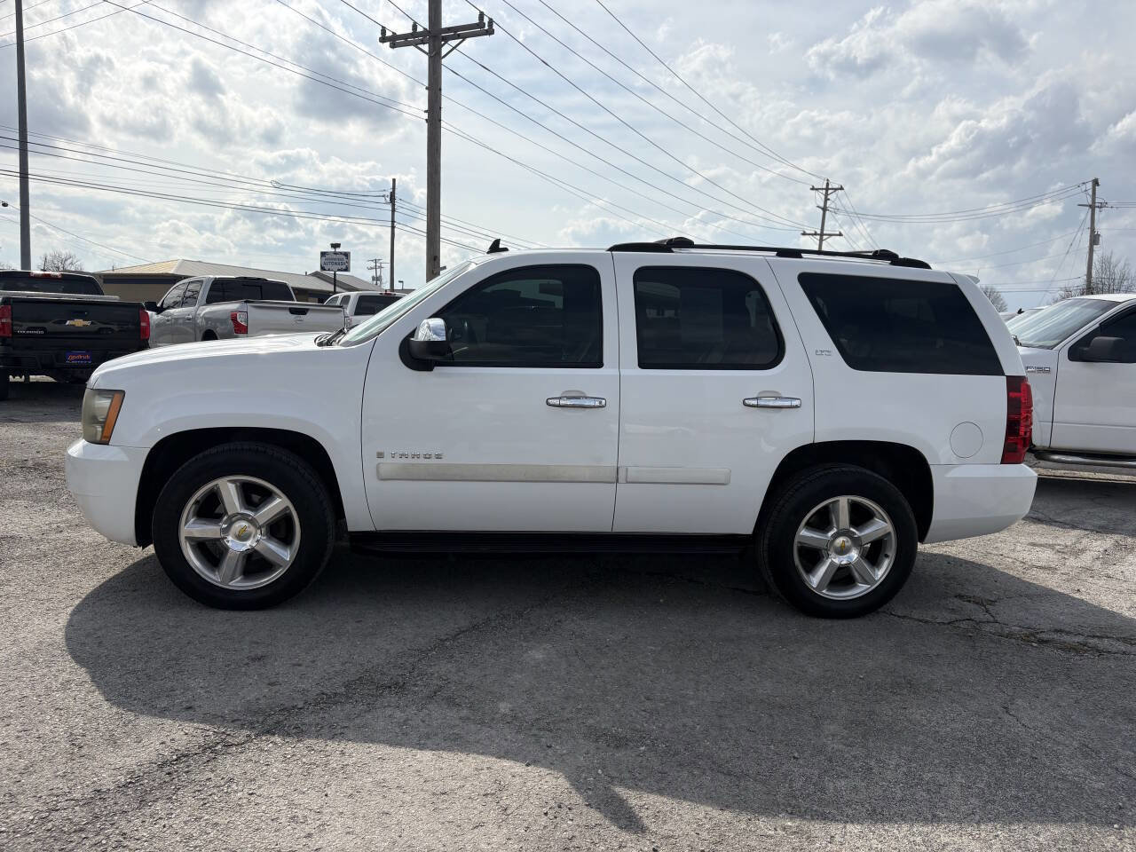 Used 2007 Chevrolet Tahoe LTZ w/ LTZ Preferred Equipment Group RWD image 5