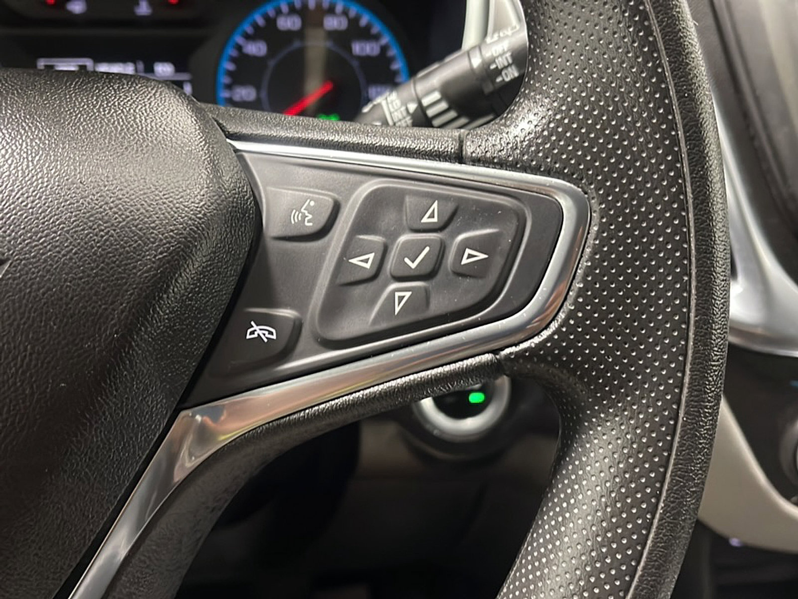 Used 2020 Chevrolet Equinox LS w/ LS Convenience Package FWD image 7