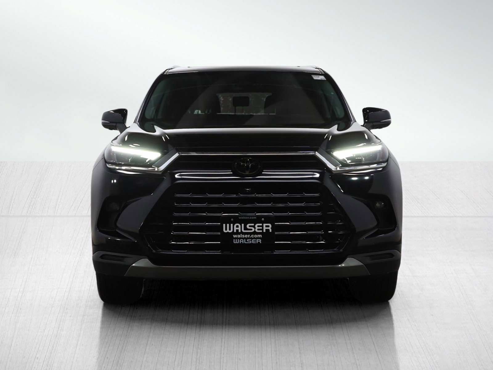 Used 2024 Toyota Grand Highlander Limited image 8