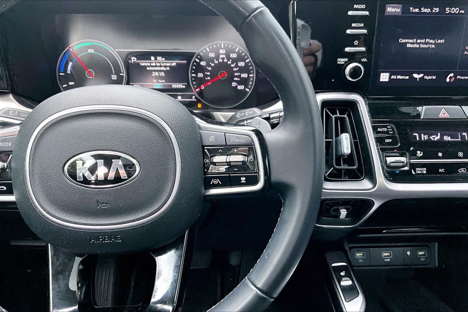 Used 2021 Kia Sorento EX FWD image 24