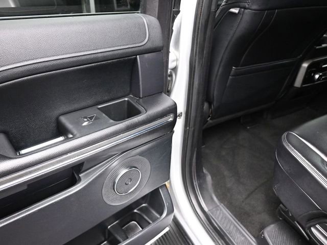 Used 2019 Ford Expedition XLT w/ Equipment Group 201A AWD/4WD image 18