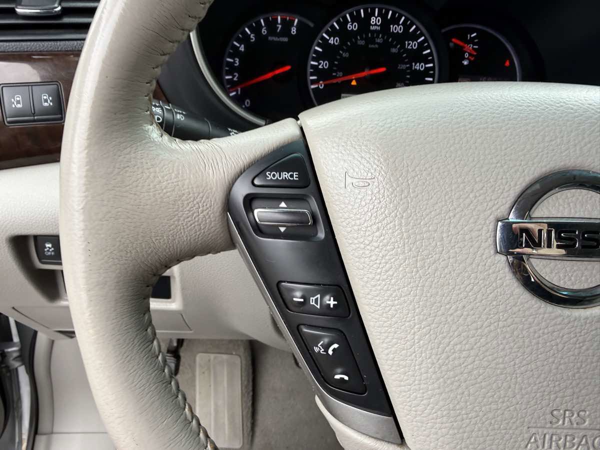 Used 2016 Nissan Quest SV image 29