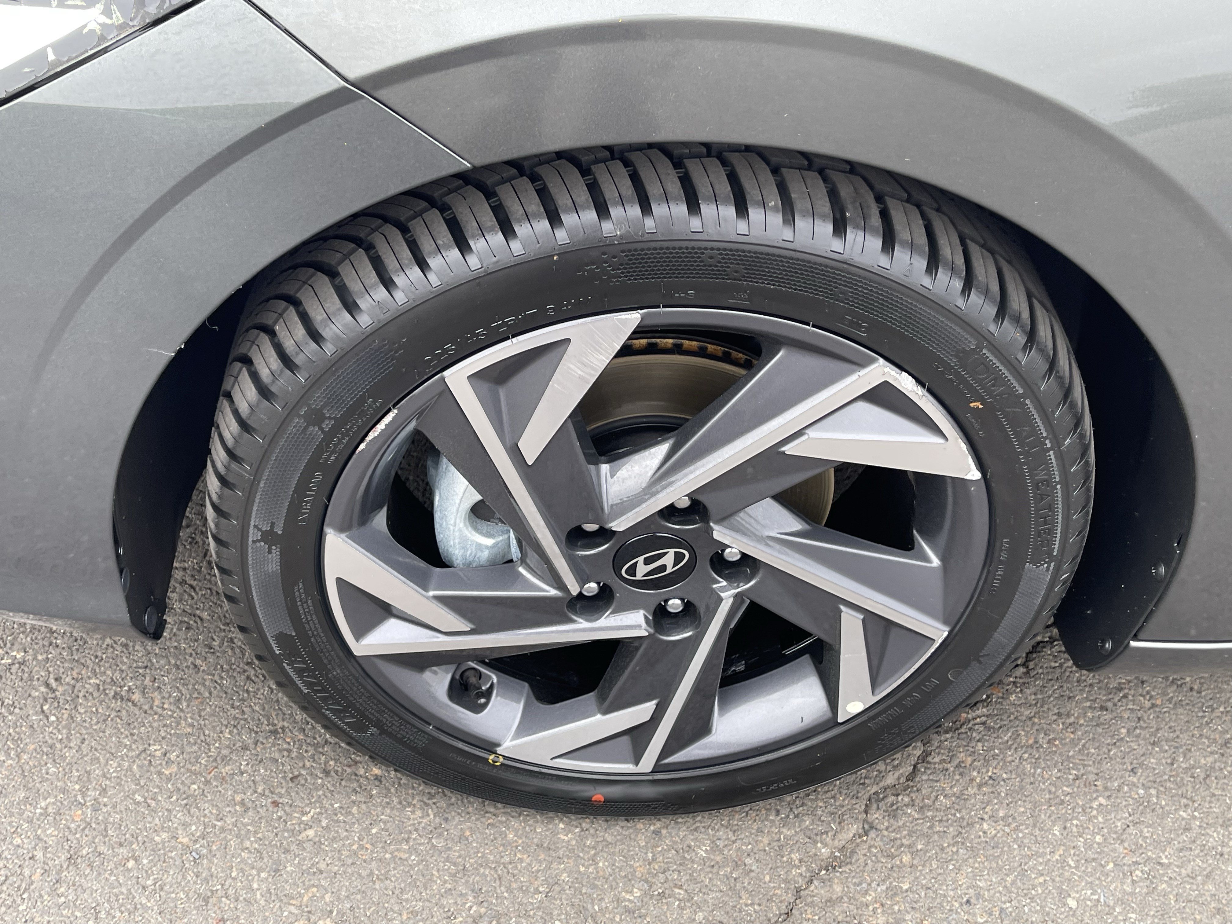 Used 2024 Hyundai Elantra Limited FWD image 9