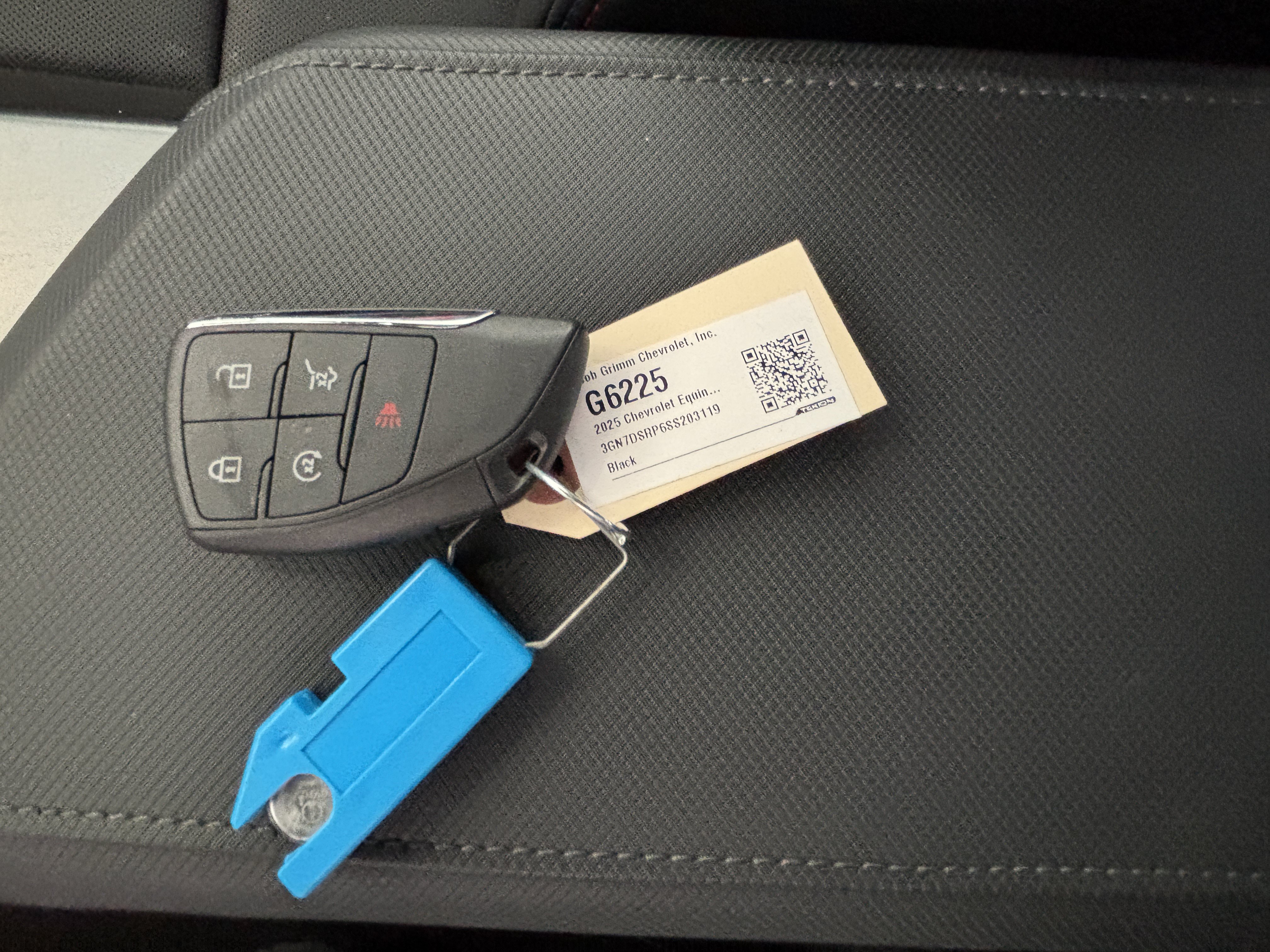 Used 2025 Chevrolet Equinox EV RS w/ Active Safety Package 3 FWD image 4