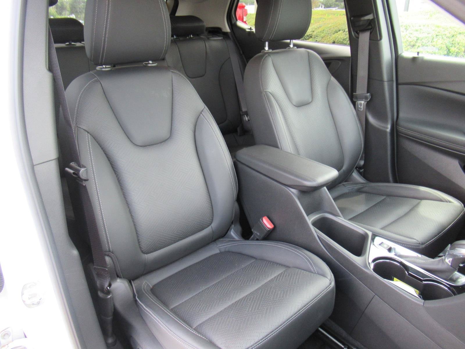 Used 2022 Buick Encore GX Essence FWD image 9