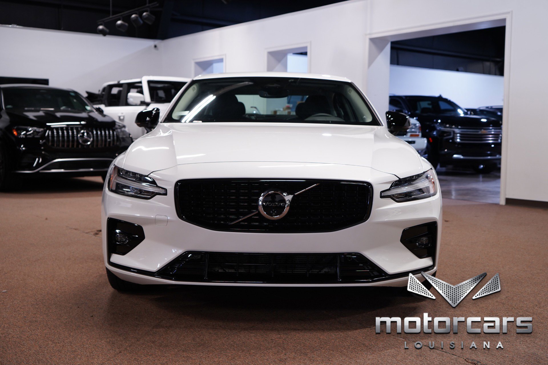 Used 2024 Volvo S60 B5 Ultimate image 2