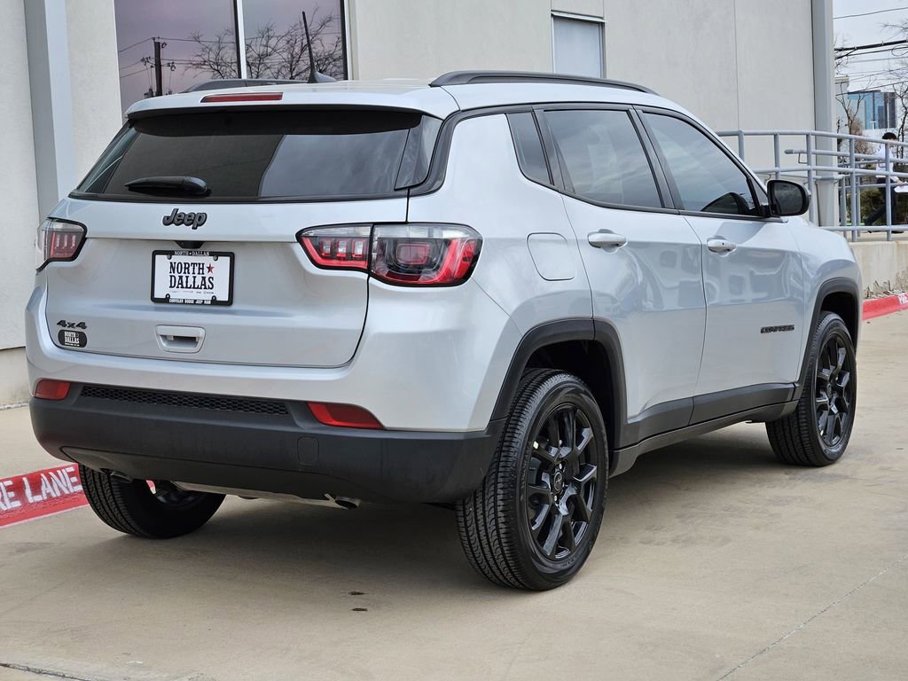 New 2026 Jeep Compass Latitude image 3