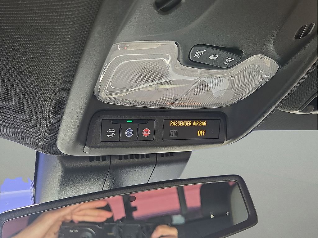 Used 2024 Chevrolet Colorado ZR2 w/ Technology Package image 31