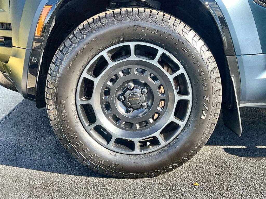 New 2026 Land Rover Defender 110 image 10