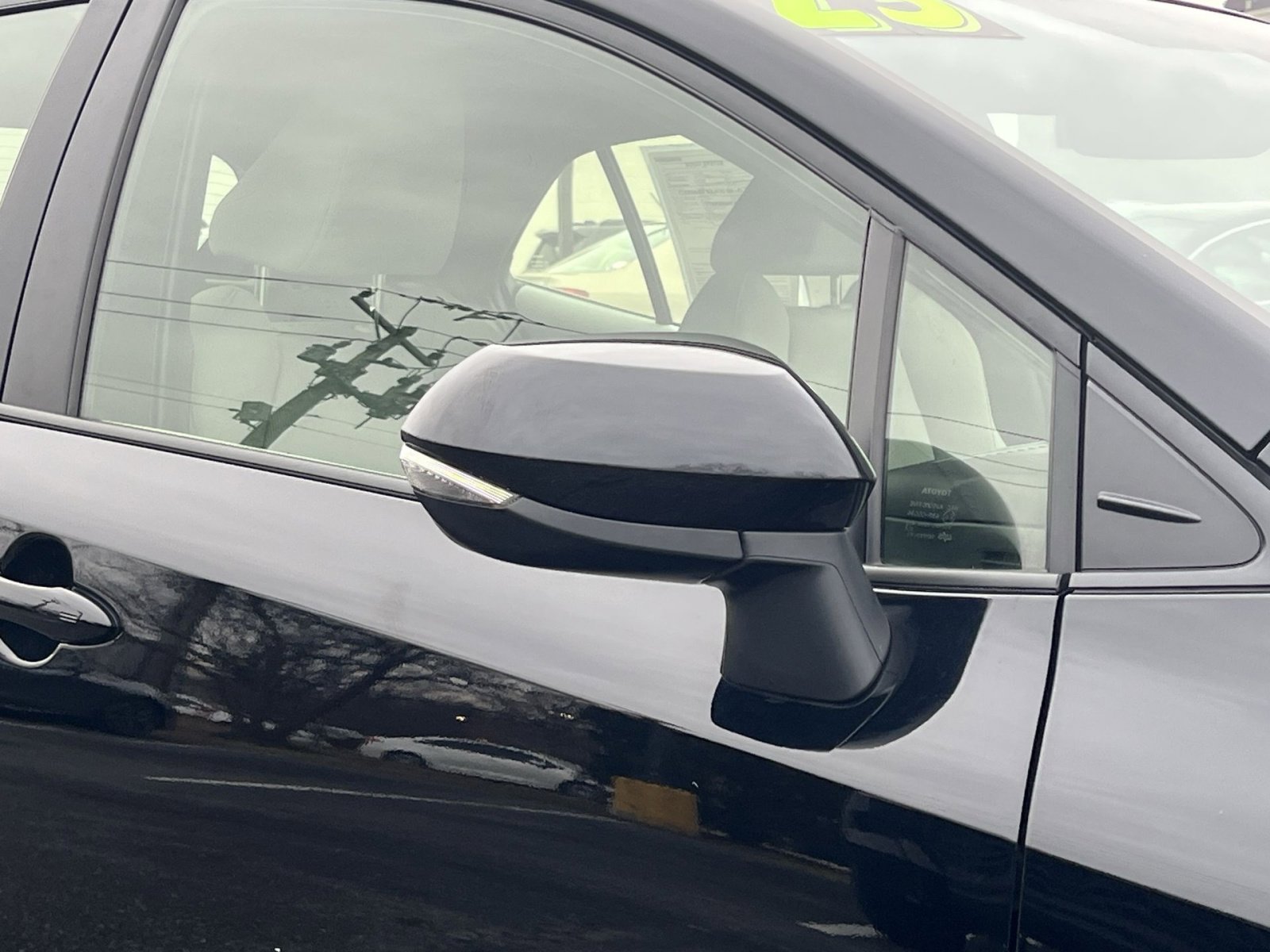 Used 2025 Toyota Corolla SE image 29