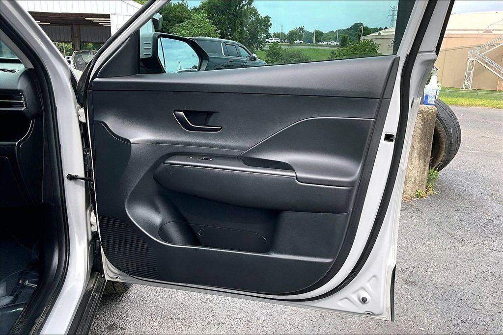 Used 2024 Hyundai Kona SEL FWD image 29