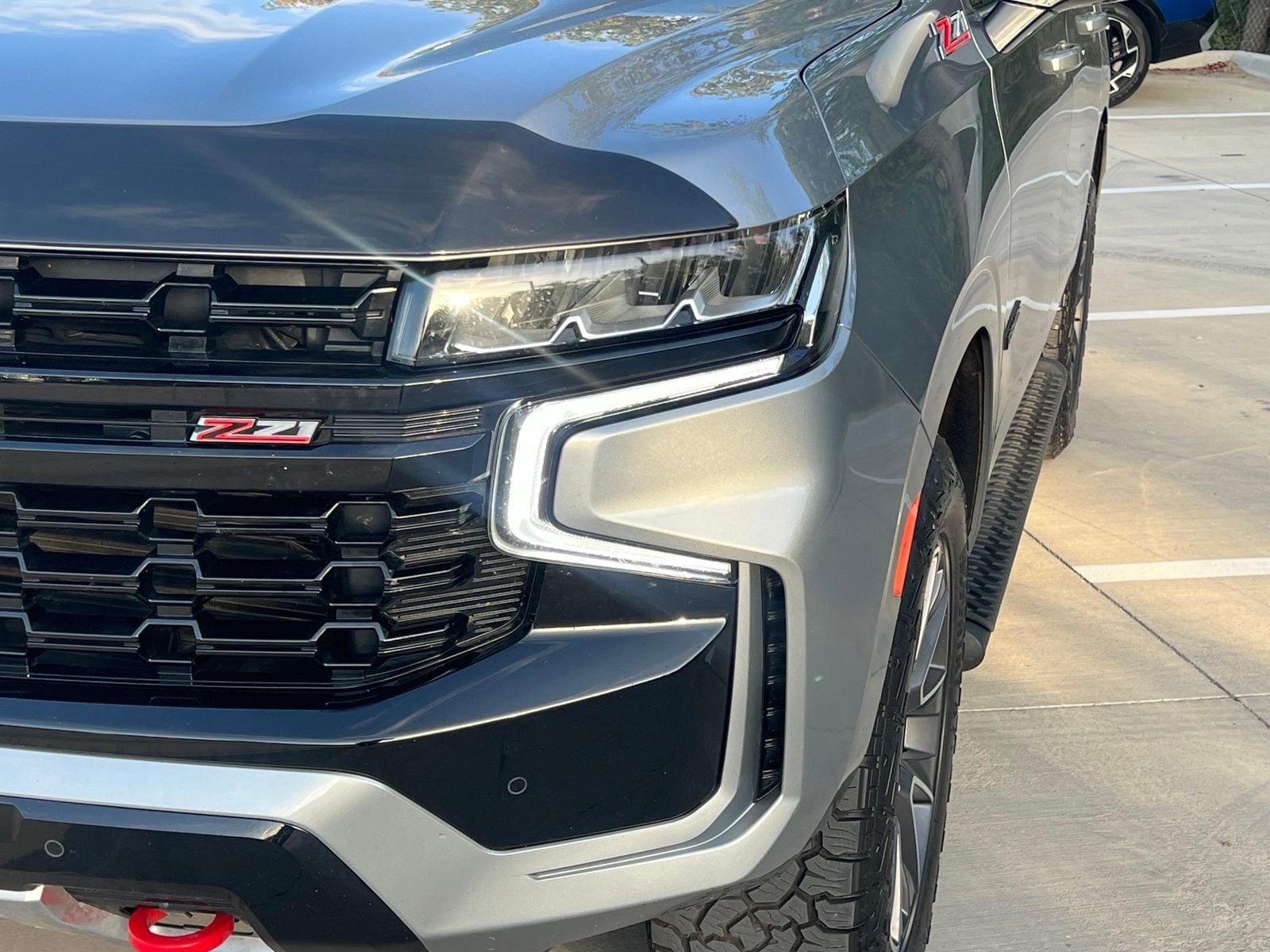 Used 2023 Chevrolet Tahoe Z71 w/ Luxury Package AWD/4WD image 4