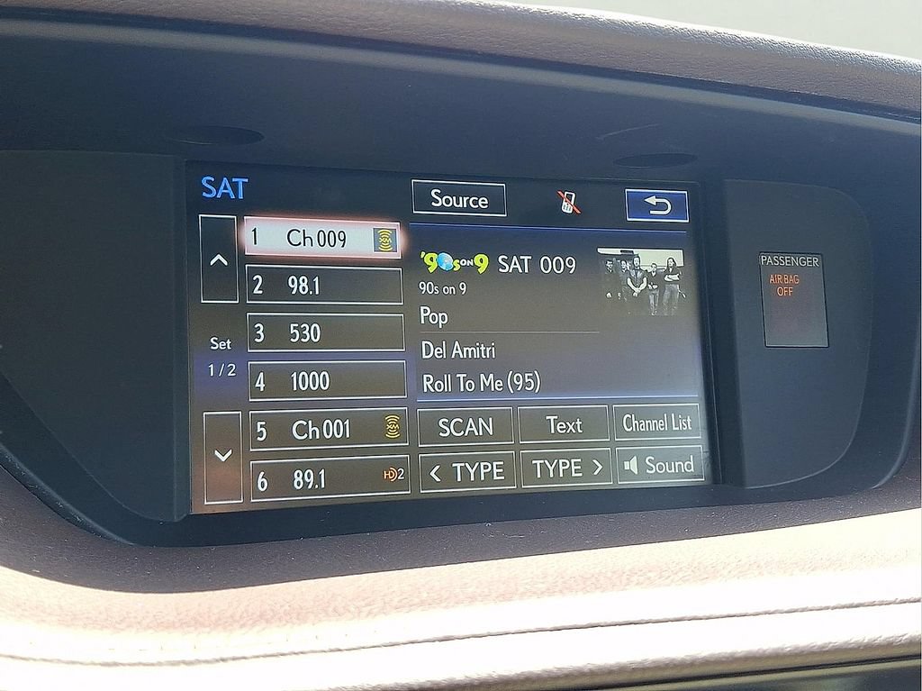 Used 2016 Lexus ES 300h w/ Navigation System Package FWD image 16