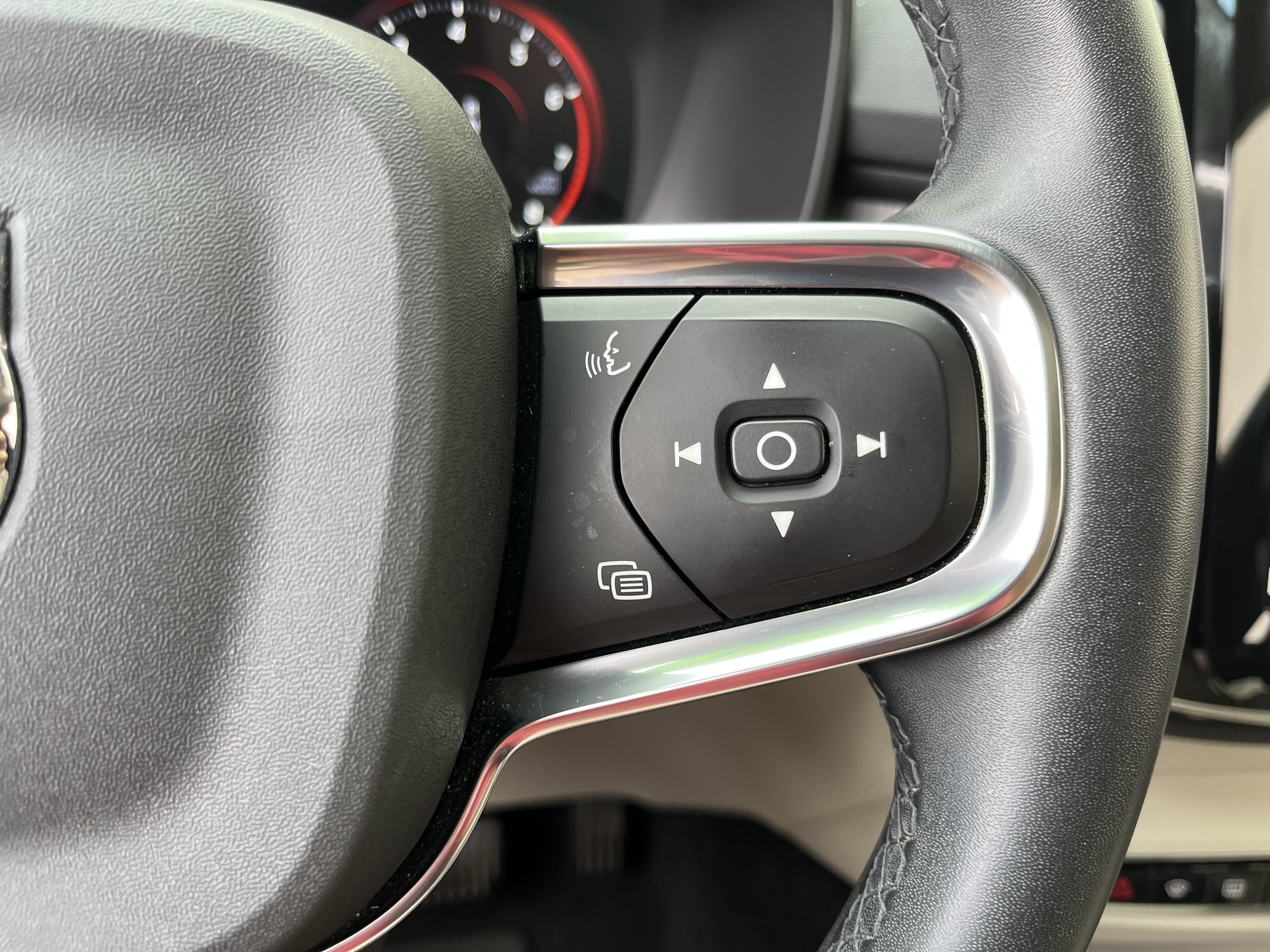 Used 2022 Volvo XC40 T5 Inscription w/ Advanced Package AWD/4WD image 23
