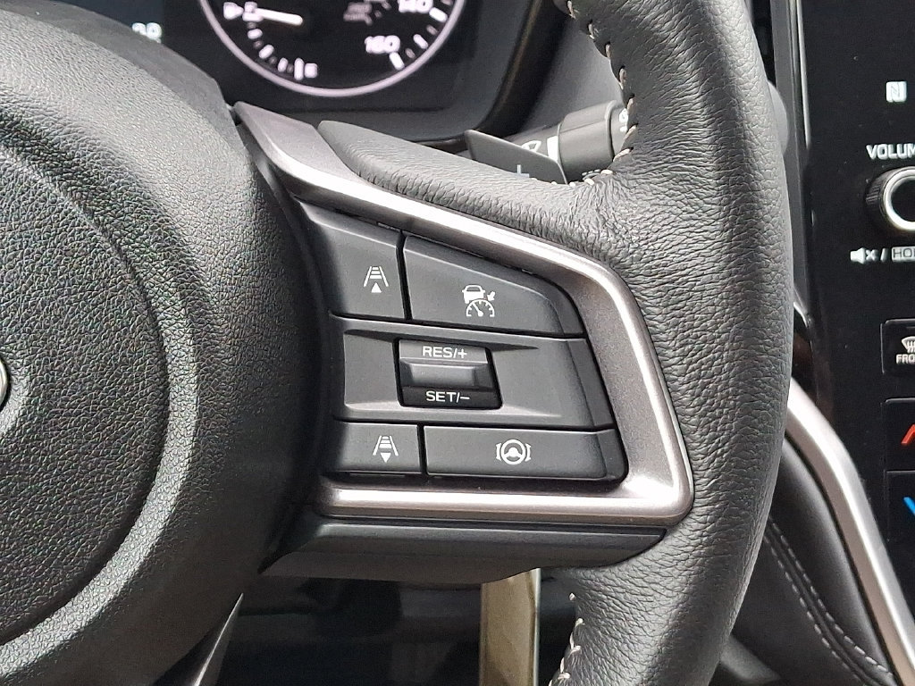 Certified 2025 Subaru Outback Premium AWD/4WD image 22