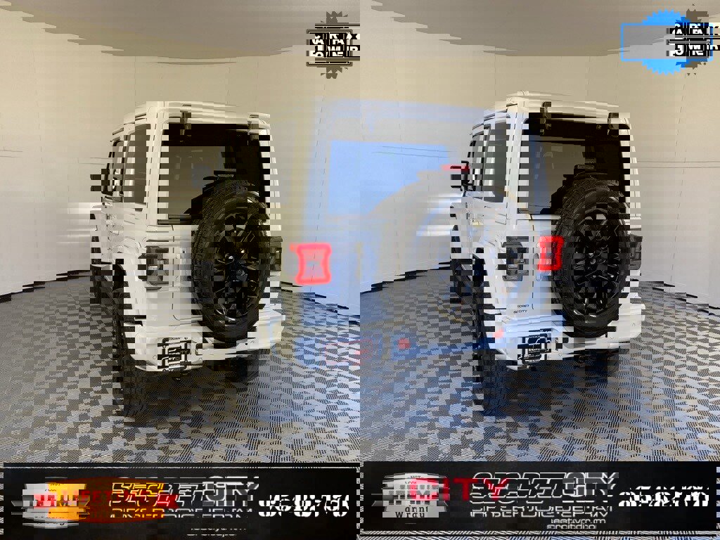 Used 2022 Jeep Wrangler Unlimited Sahara image 5