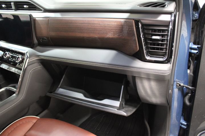 Used 2024 GMC Sierra 1500 Denali Ultimate image 30