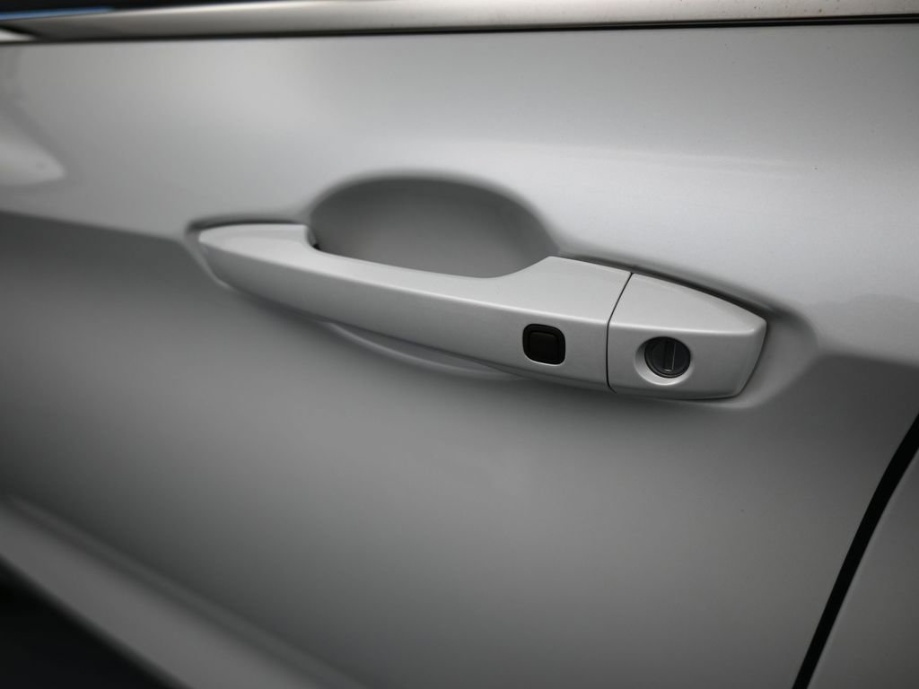 Used 2023 Mitsubishi Outlander SE image 38