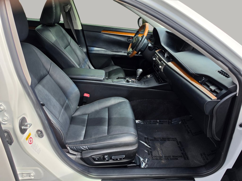 Used 2013 Lexus ES 300h w/ Premium Pkg FWD image 36