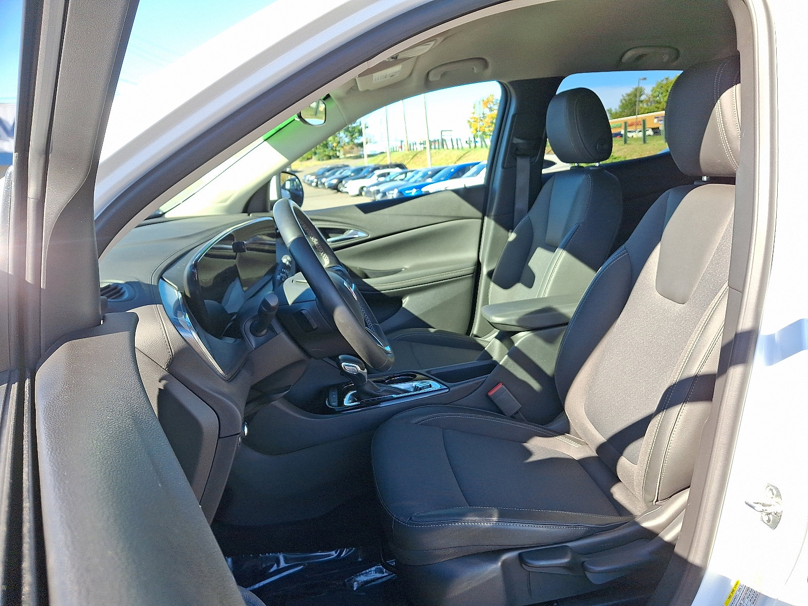 Used 2024 Buick Encore GX Preferred image 13