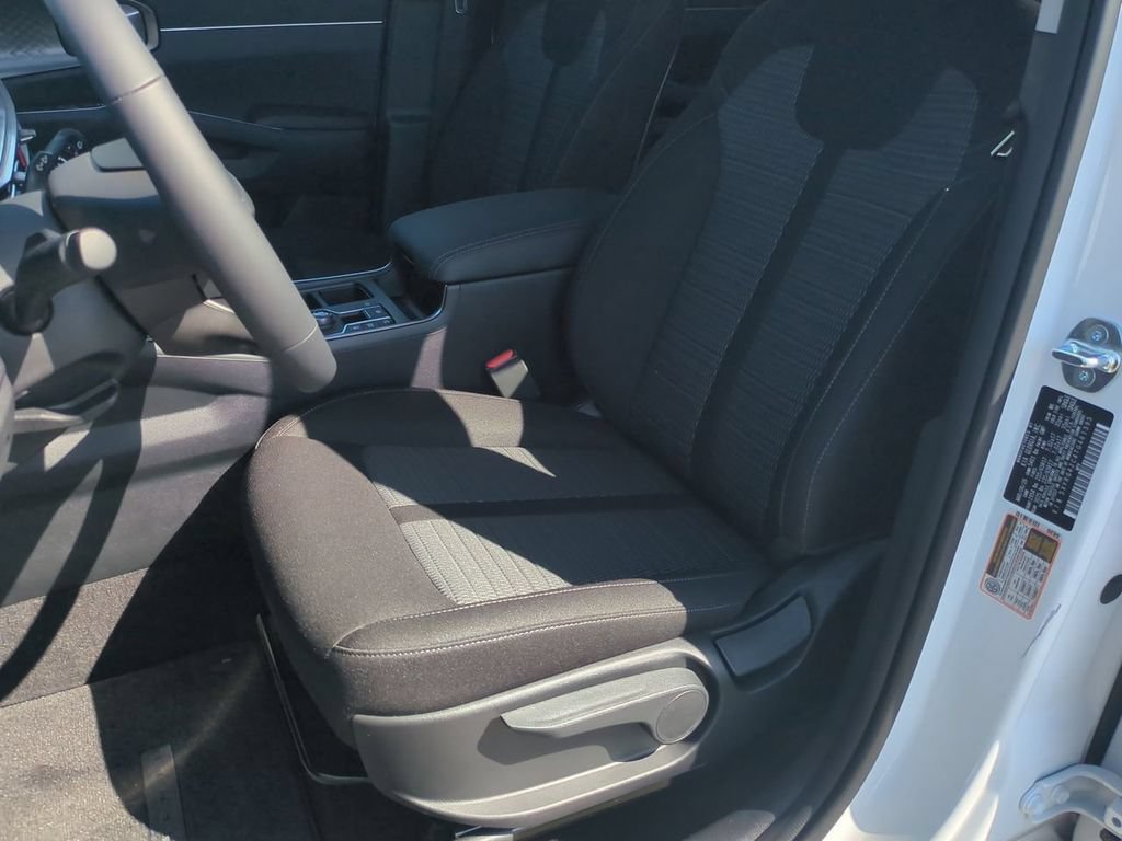 New 2026 Kia Sorento LX FWD image 19