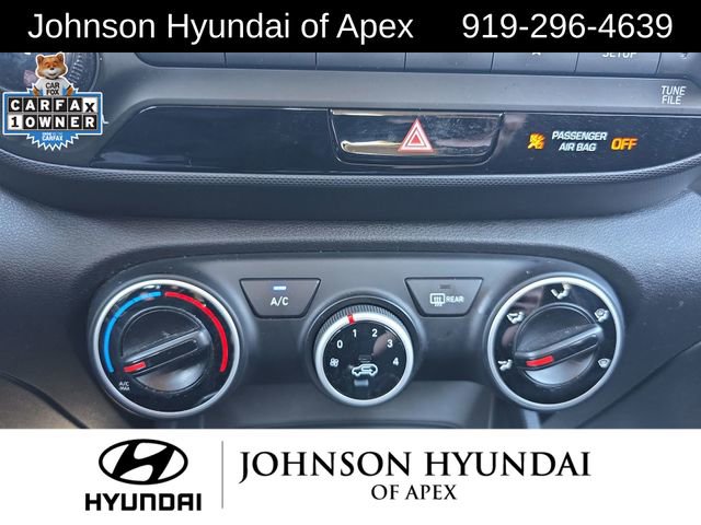 Used 2021 Hyundai Venue SE image 29