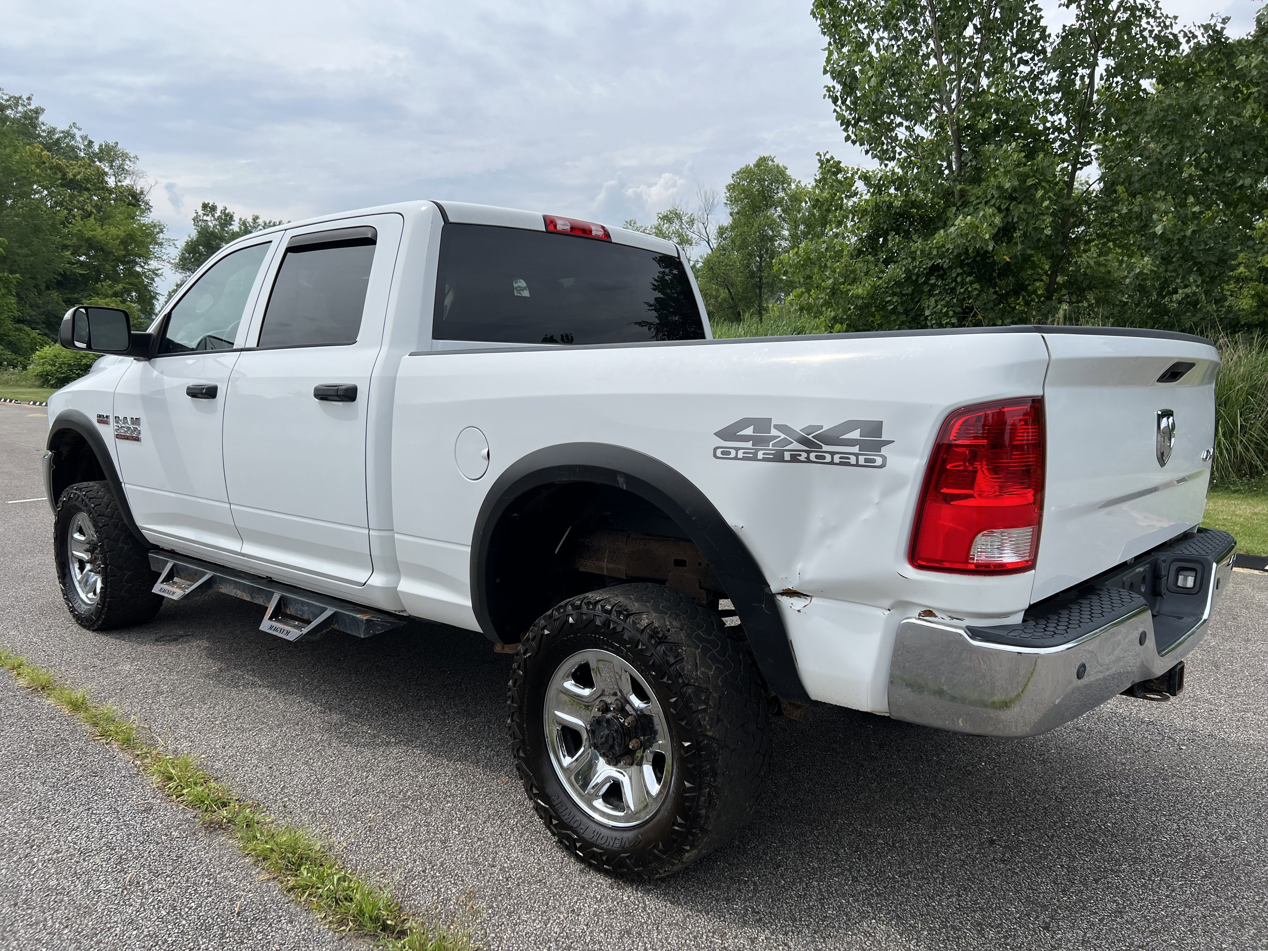 Used 2018 RAM 2500 Tradesman w/ Chrome Appearance Group AWD/4WD image 4