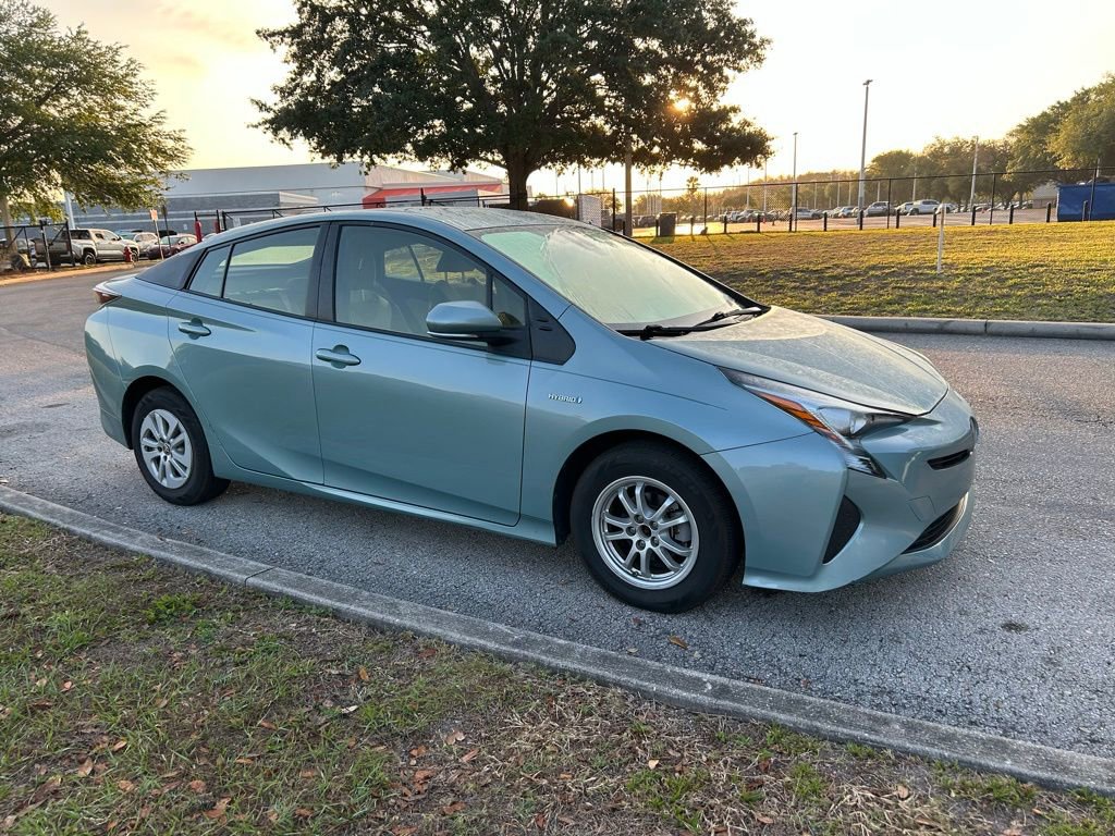 Used 2018 Toyota Prius One FWD image 7
