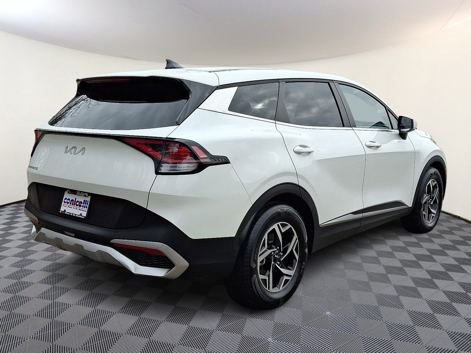 Used 2024 Kia Sportage LX image 7