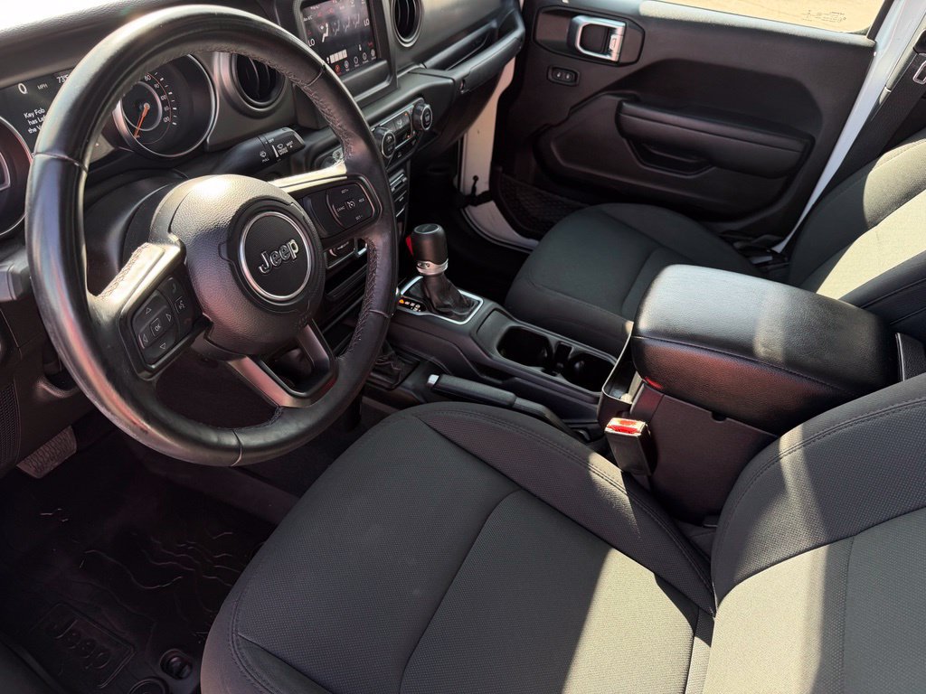 Used 2022 Jeep Gladiator Sport AWD/4WD image 16