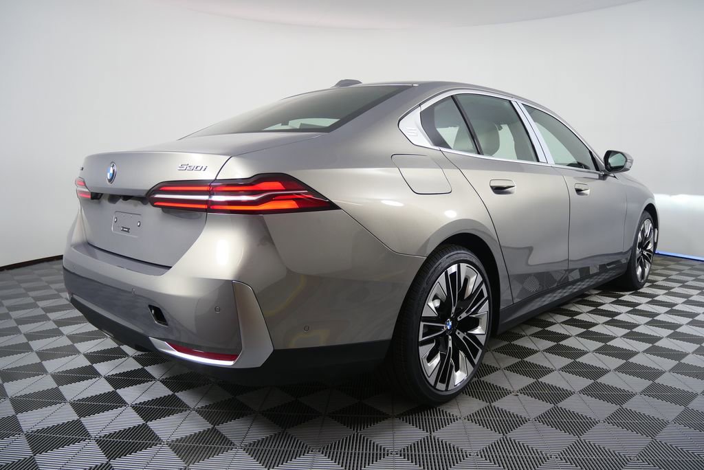 New 2026 BMW 530i xDrive w/ Premium Package image 3