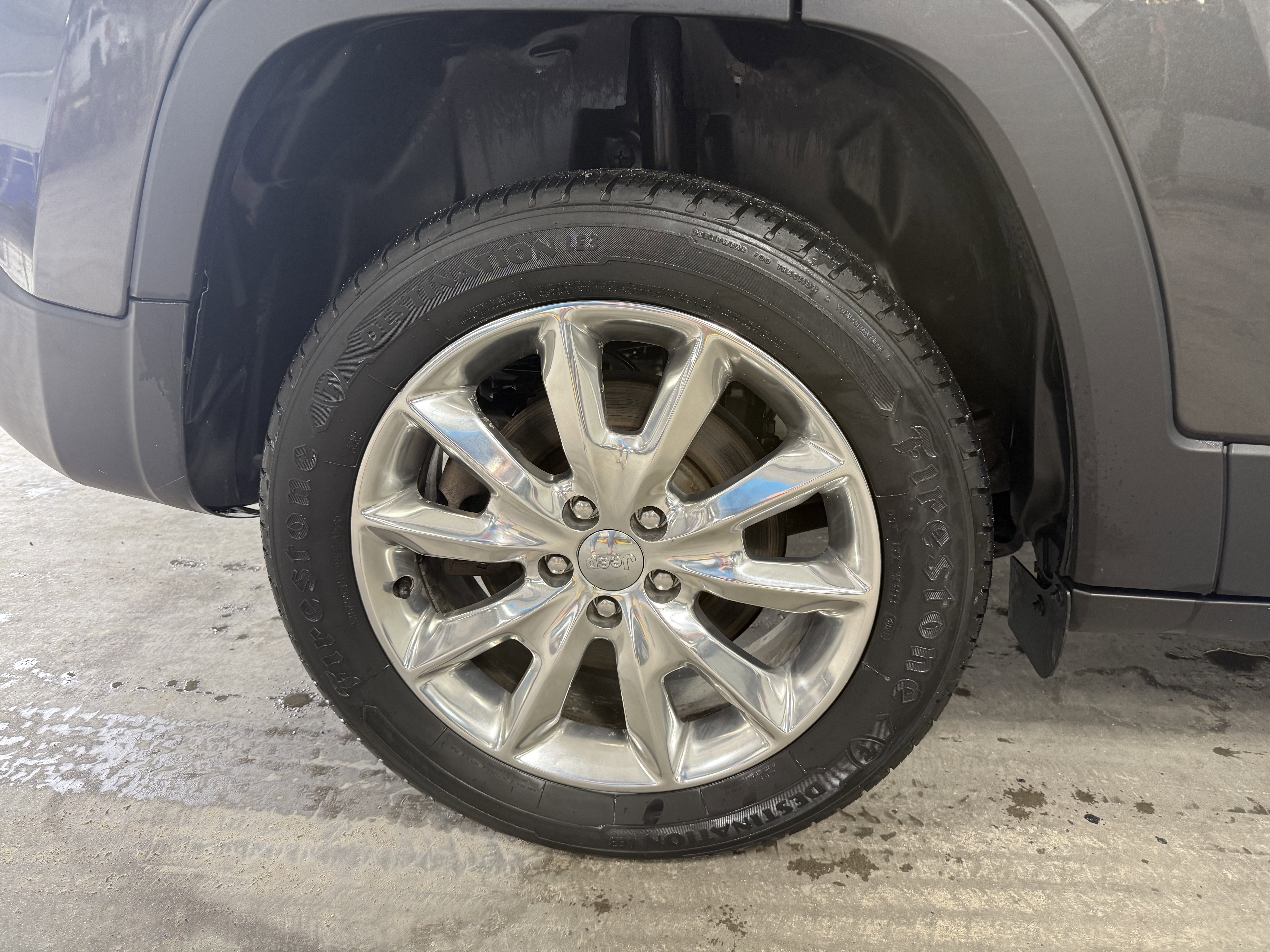 Used 2017 Jeep Cherokee Limited FWD image 7